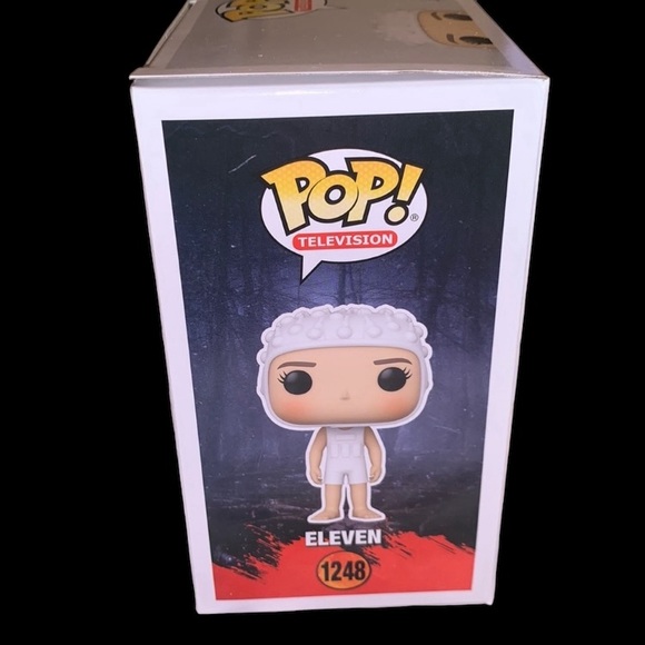 New Amazon Exclusive Stranger Things Eleven Funko Pop #1248 - Picture 5 of 7